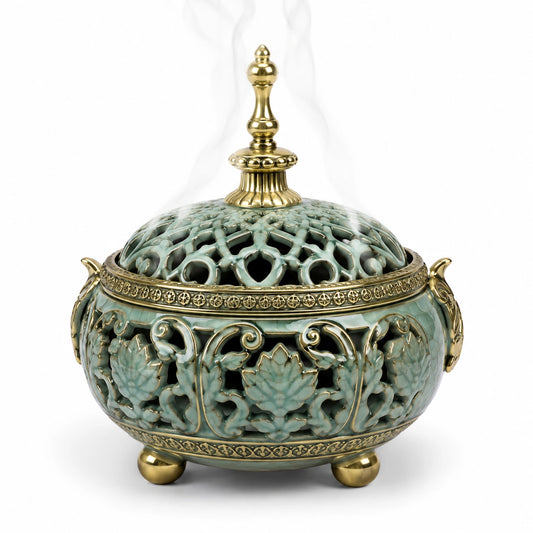 Encensoir en Céramique Verte avec Motif Floral et Accents Dorés