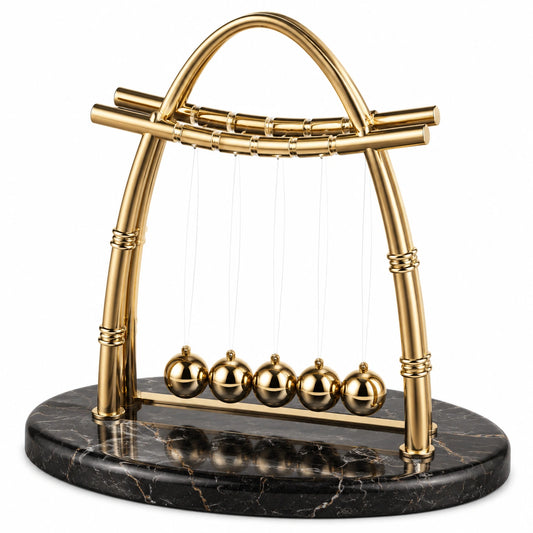 Pendule de Newton décoratif doré avec base en marbre